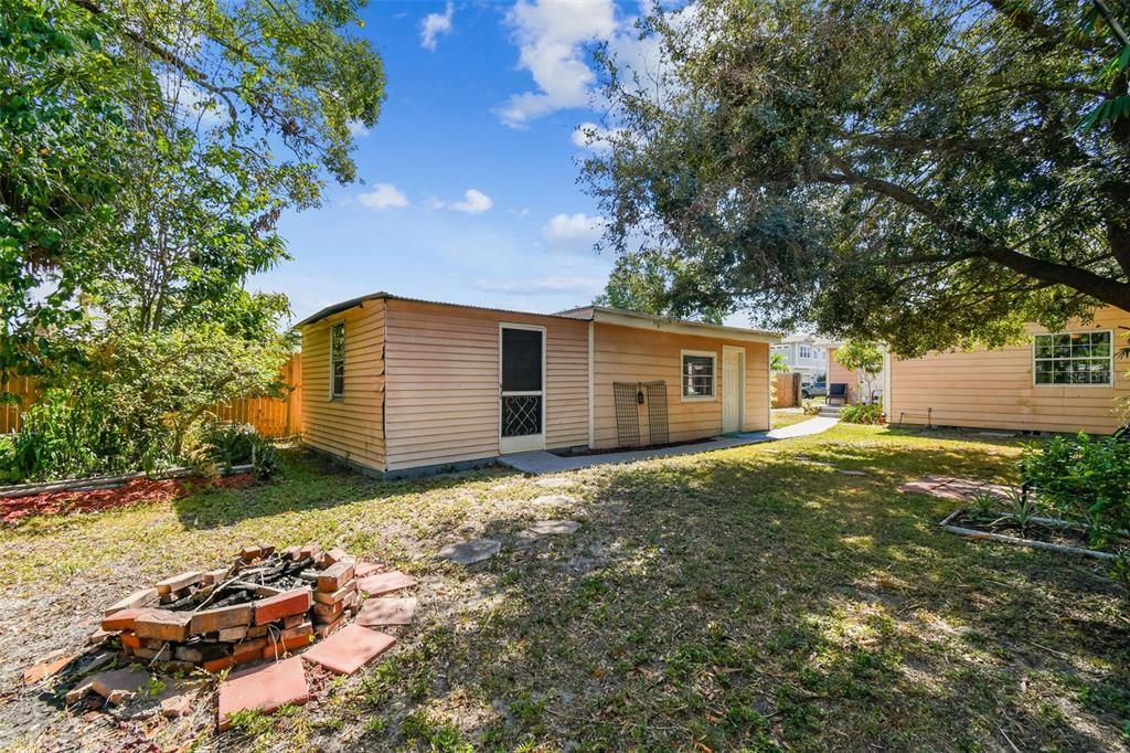 Active With Contract: $625,000 (3 beds, 2 baths, 1352 Square Feet)