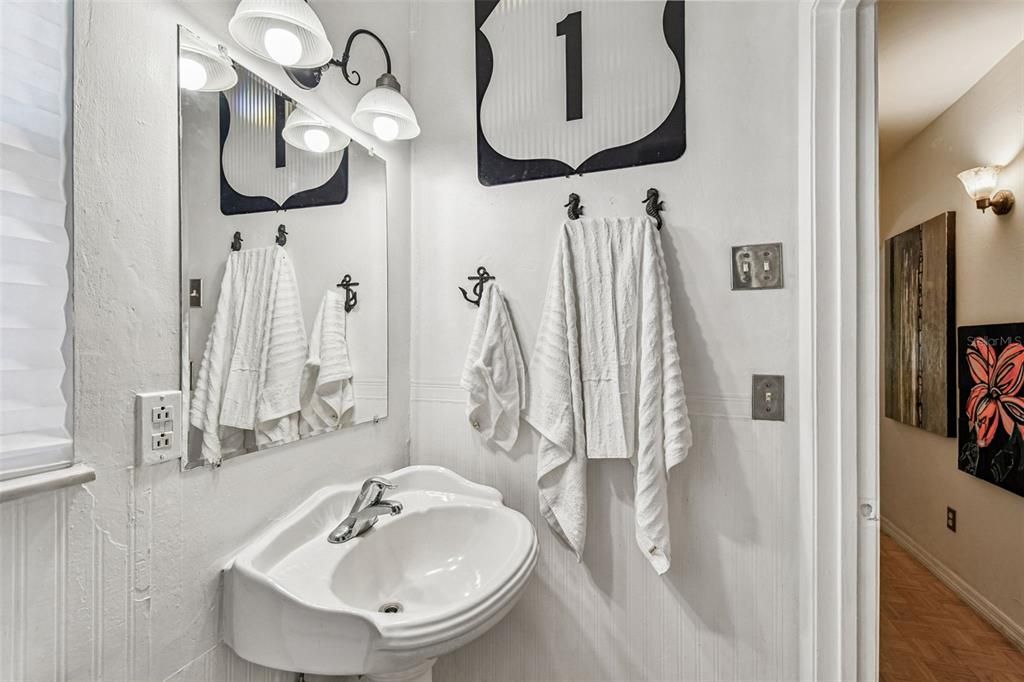 Active With Contract: $625,000 (3 beds, 2 baths, 1352 Square Feet)