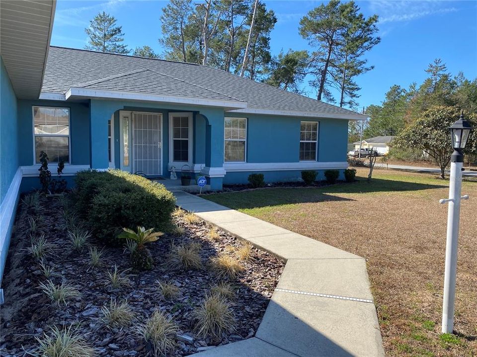 For Sale: $275,000 (3 beds, 2 baths, 1740 Square Feet)