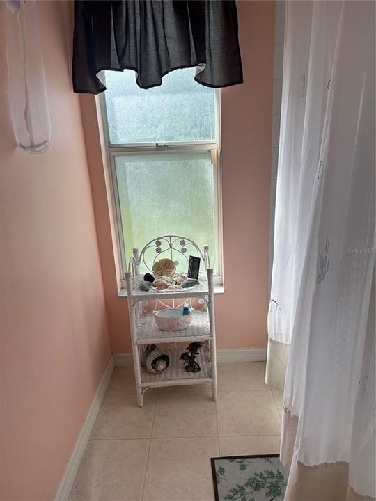 For Sale: $275,000 (3 beds, 2 baths, 1740 Square Feet)