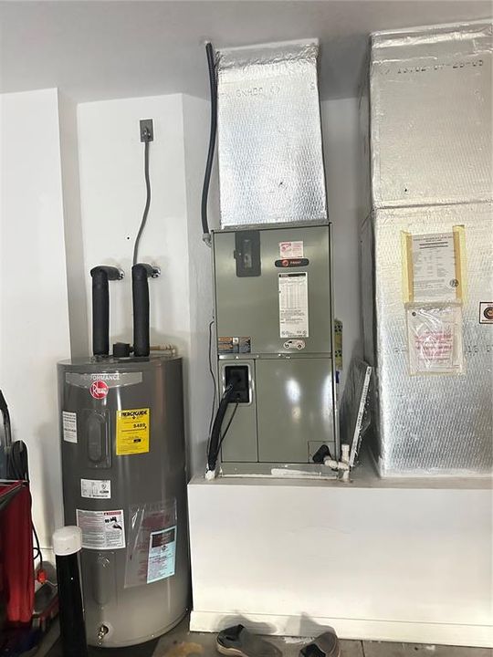 For Sale: $275,000 (3 beds, 2 baths, 1740 Square Feet)