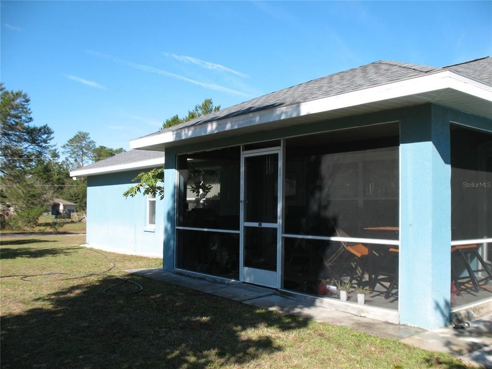 For Sale: $275,000 (3 beds, 2 baths, 1740 Square Feet)