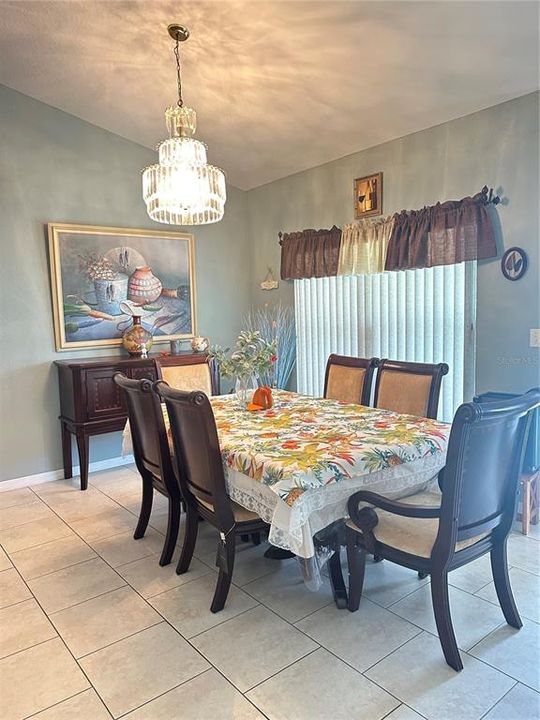 For Sale: $275,000 (3 beds, 2 baths, 1740 Square Feet)