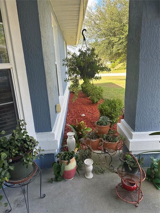 For Sale: $275,000 (3 beds, 2 baths, 1740 Square Feet)