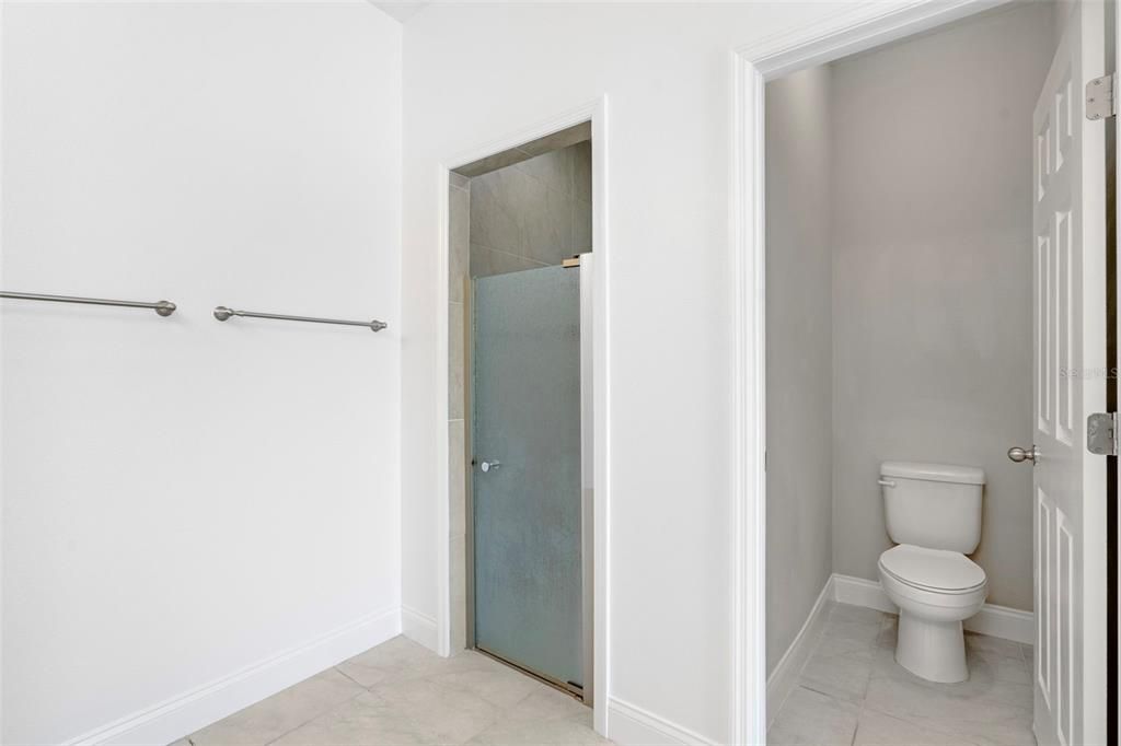 For Sale: $299,990 (3 beds, 2 baths, 1568 Square Feet)