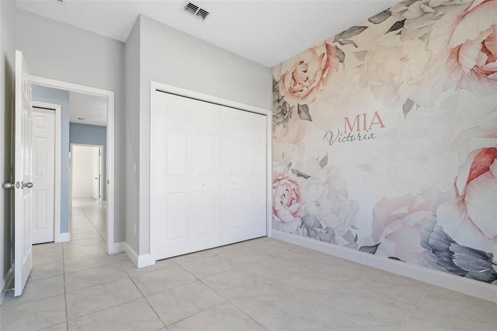 For Sale: $299,990 (3 beds, 2 baths, 1568 Square Feet)