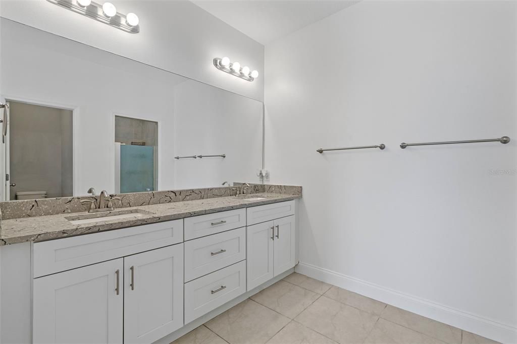 For Sale: $299,990 (3 beds, 2 baths, 1568 Square Feet)