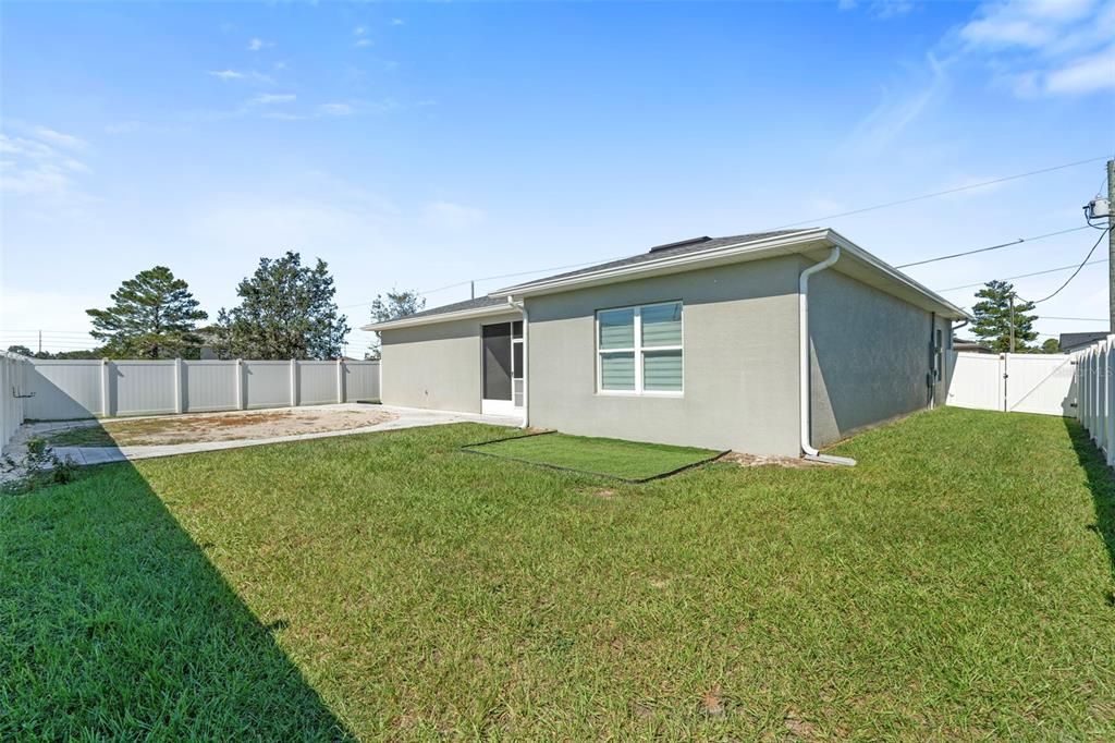 For Sale: $299,990 (3 beds, 2 baths, 1568 Square Feet)