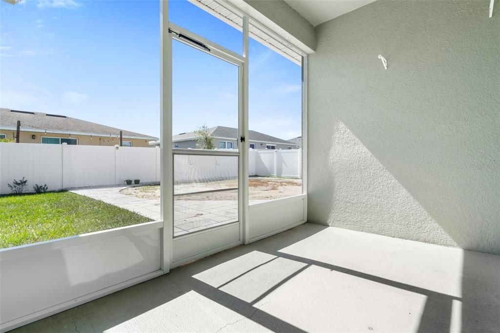 For Sale: $299,990 (3 beds, 2 baths, 1568 Square Feet)