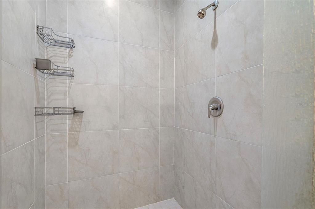 For Sale: $299,990 (3 beds, 2 baths, 1568 Square Feet)