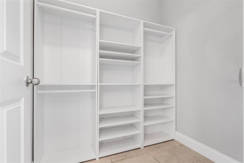 For Sale: $299,990 (3 beds, 2 baths, 1568 Square Feet)