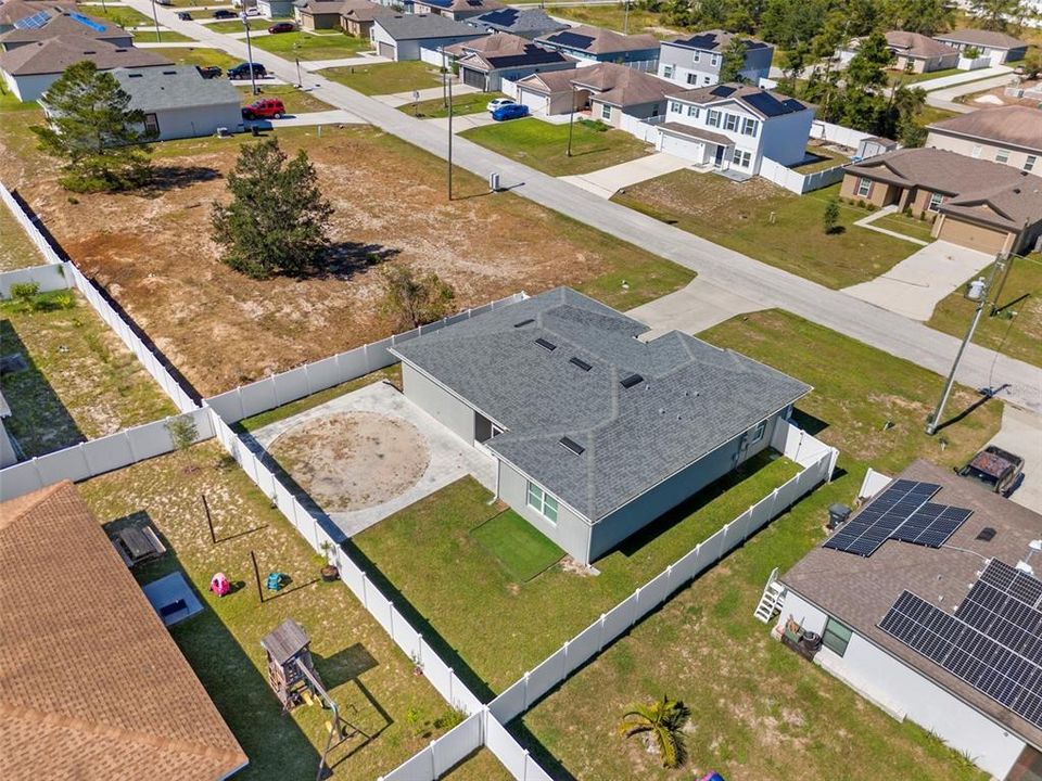 For Sale: $299,990 (3 beds, 2 baths, 1568 Square Feet)