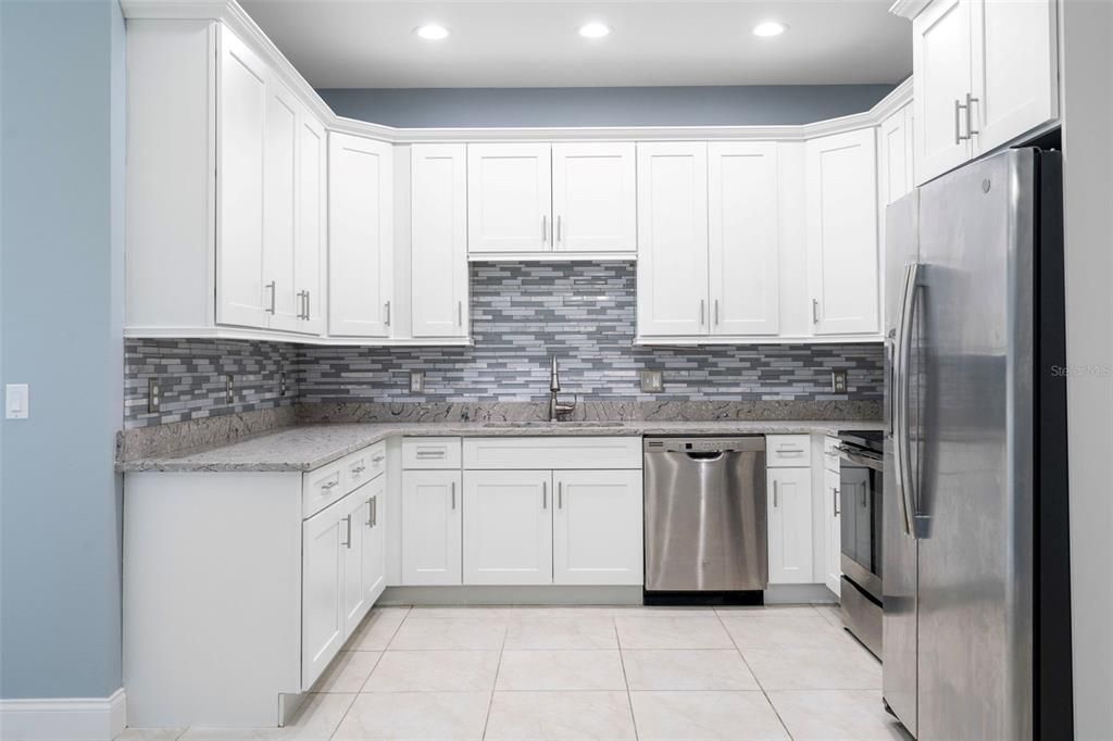 For Sale: $299,990 (3 beds, 2 baths, 1568 Square Feet)