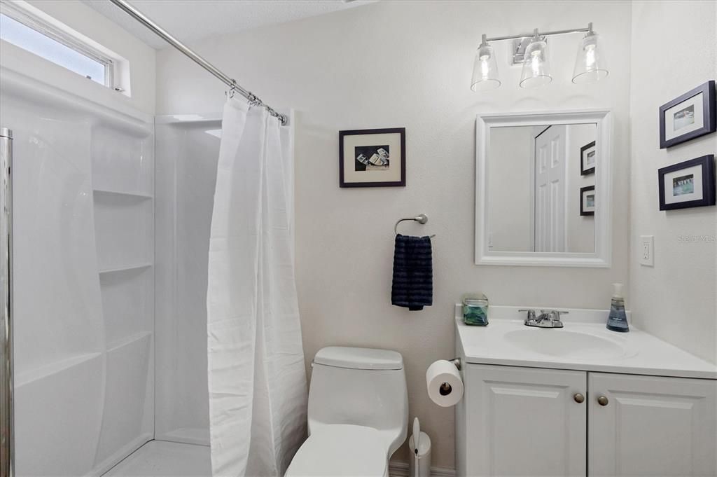 For Sale: $325,000 (2 beds, 2 baths, 1492 Square Feet)