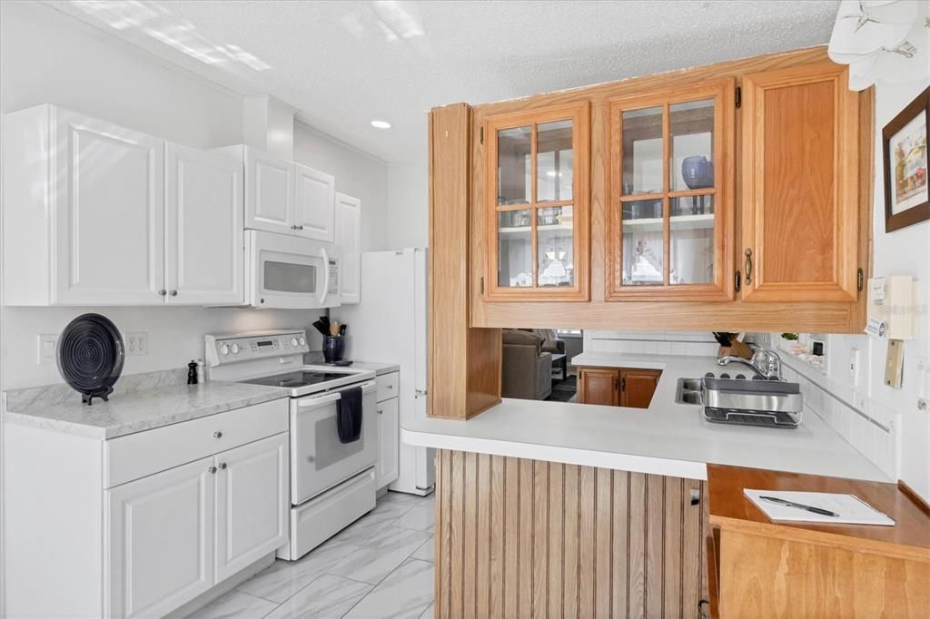 For Sale: $325,000 (2 beds, 2 baths, 1492 Square Feet)