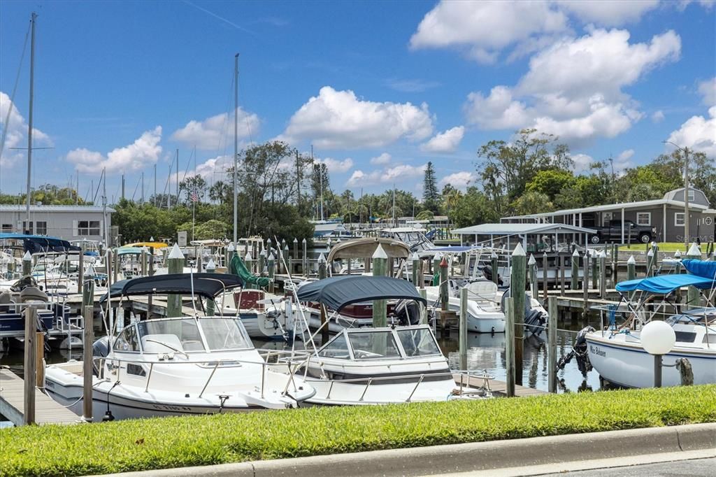 For Sale: $325,000 (2 beds, 2 baths, 1492 Square Feet)