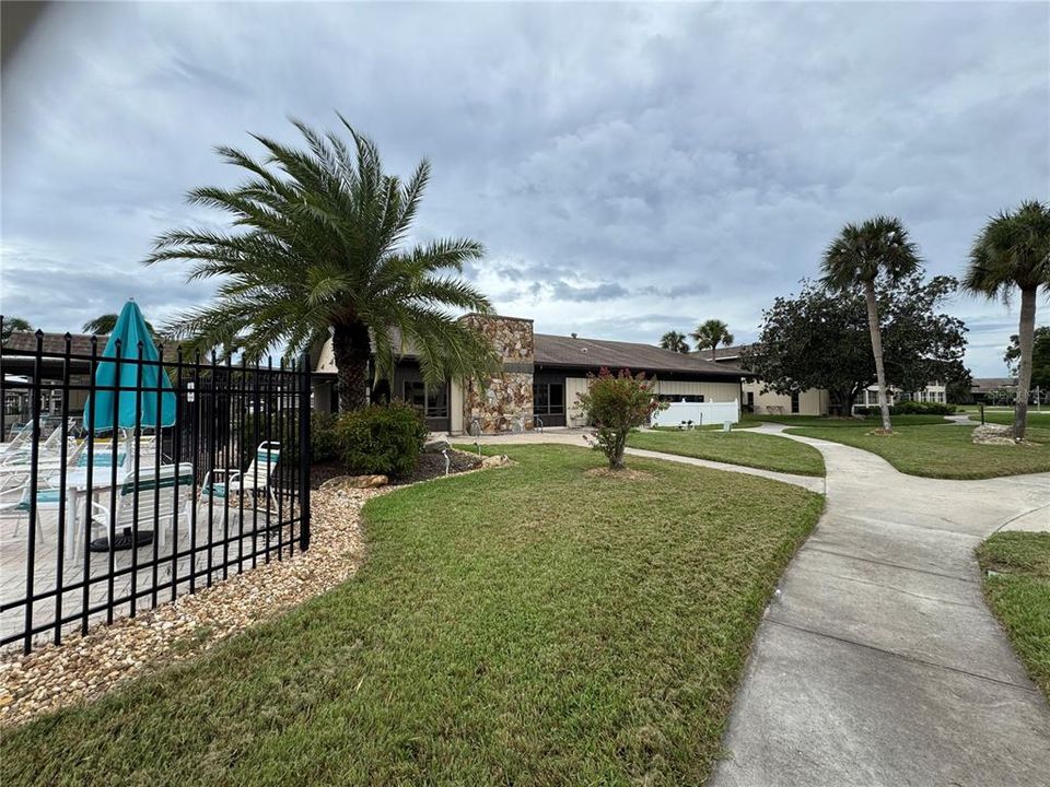 待售: $68,000 (2 贝兹, 2 浴室, 1088 平方英尺)