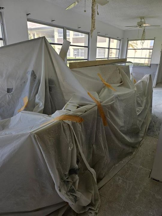 待售: $68,000 (2 贝兹, 2 浴室, 1088 平方英尺)