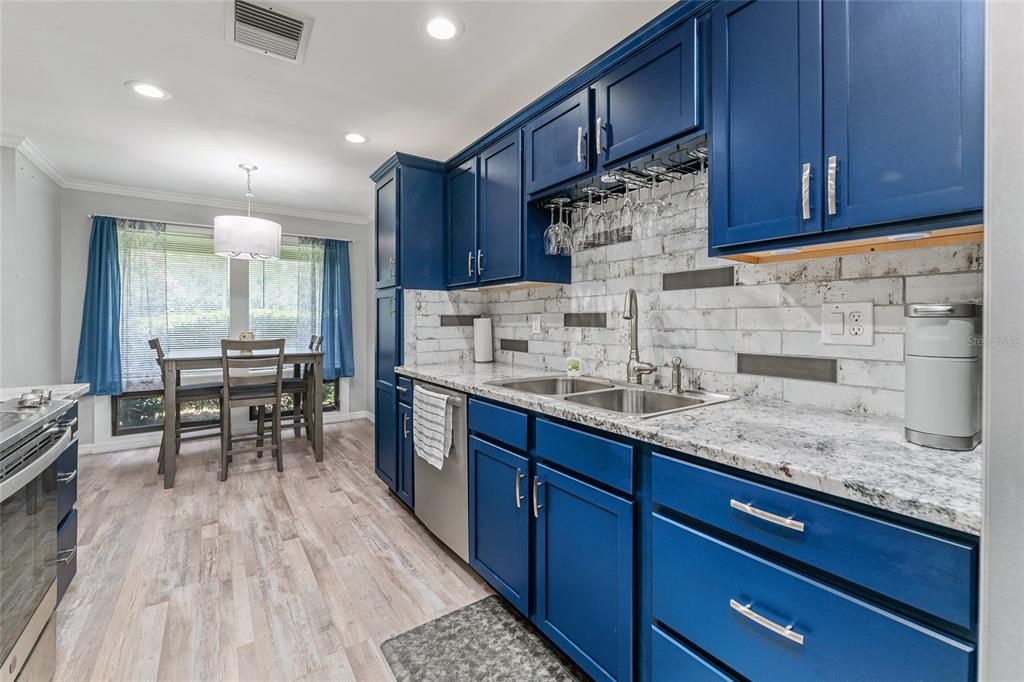 For Rent: $2,250 (2 beds, 2 baths, 1150 Square Feet)