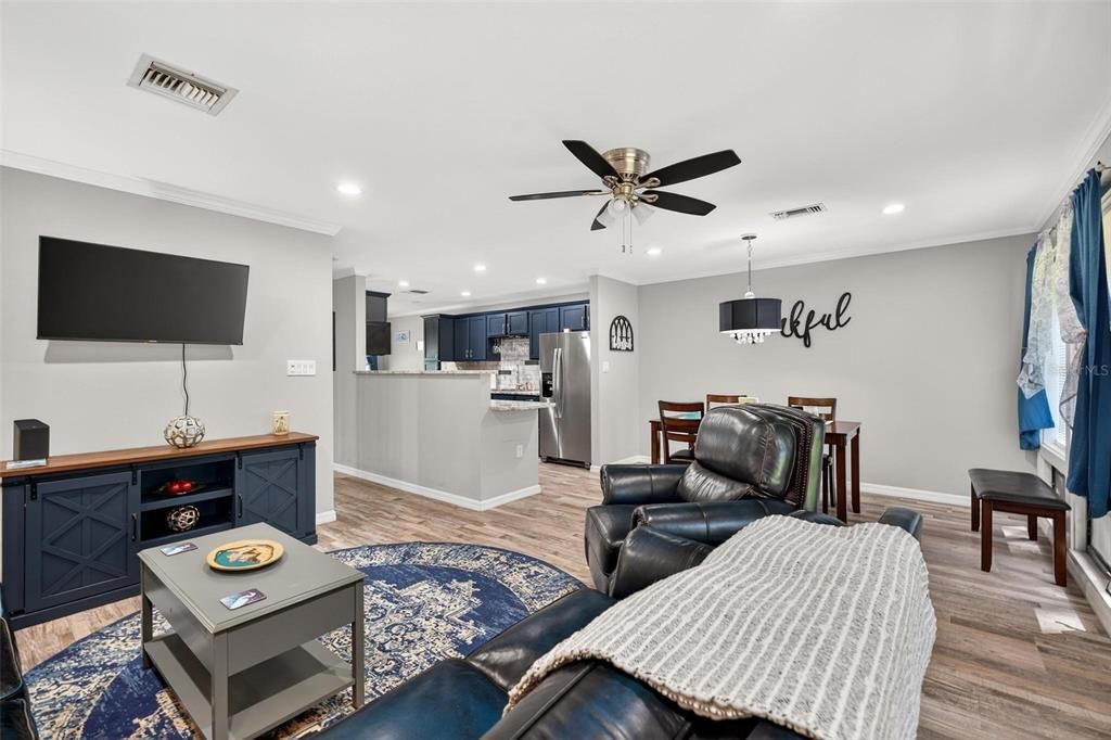 For Rent: $2,250 (2 beds, 2 baths, 1150 Square Feet)