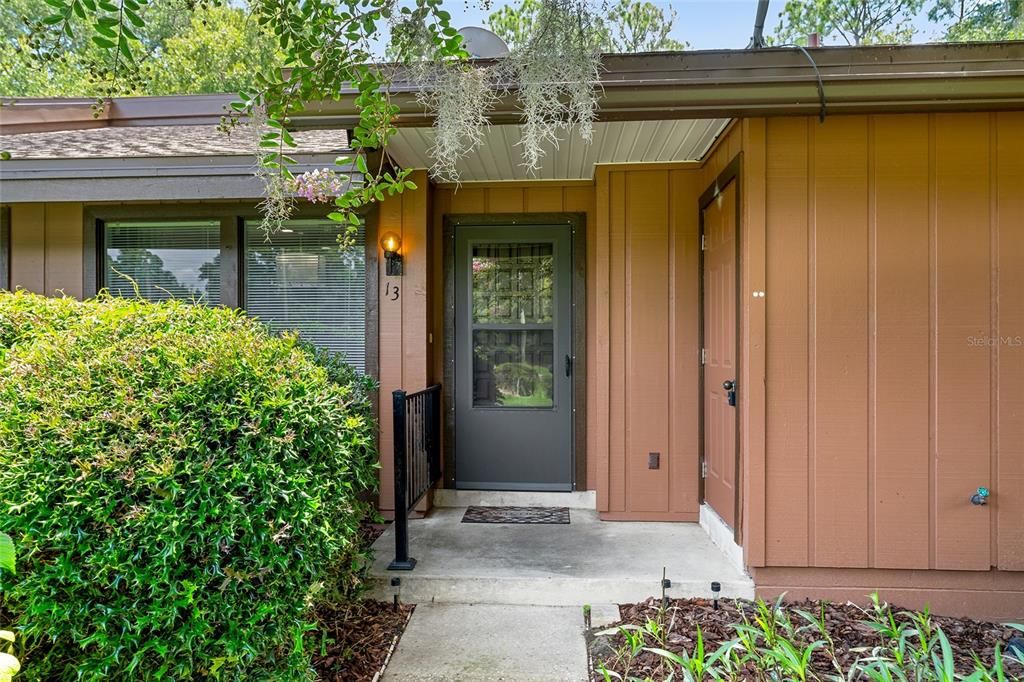 For Rent: $2,250 (2 beds, 2 baths, 1150 Square Feet)