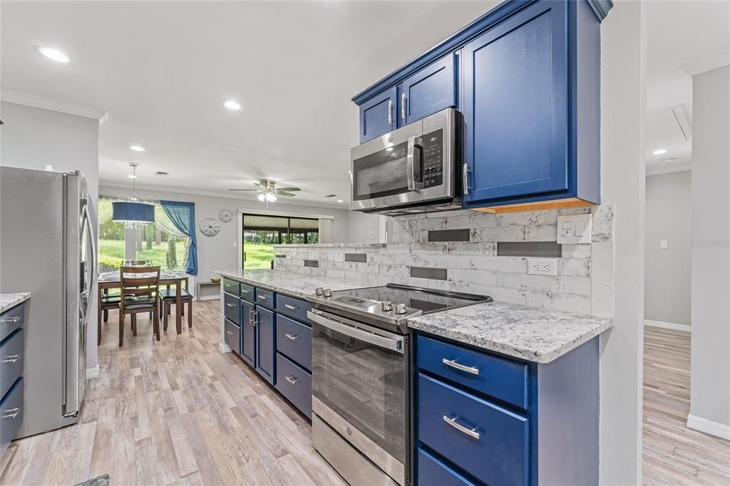 For Rent: $2,250 (2 beds, 2 baths, 1150 Square Feet)