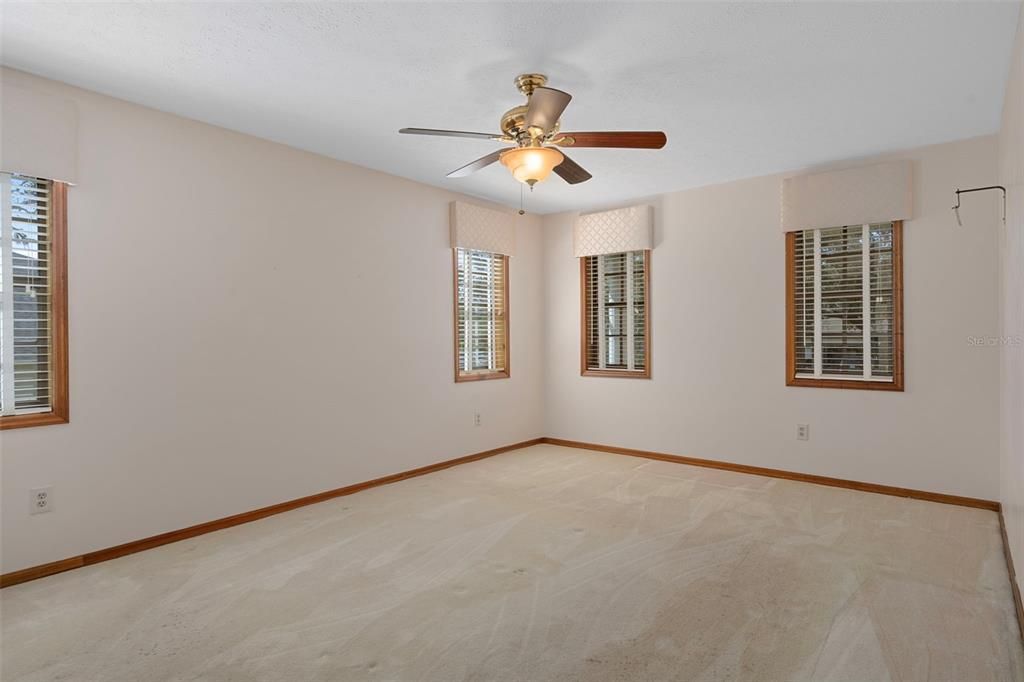 На продажу: $419,000 (4 спален, 3 ванн, 2378 Квадратных фут)