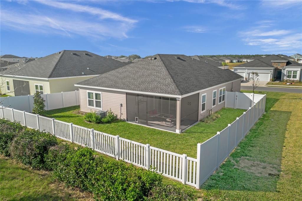 For Sale: $325,000 (3 beds, 2 baths, 1755 Square Feet)