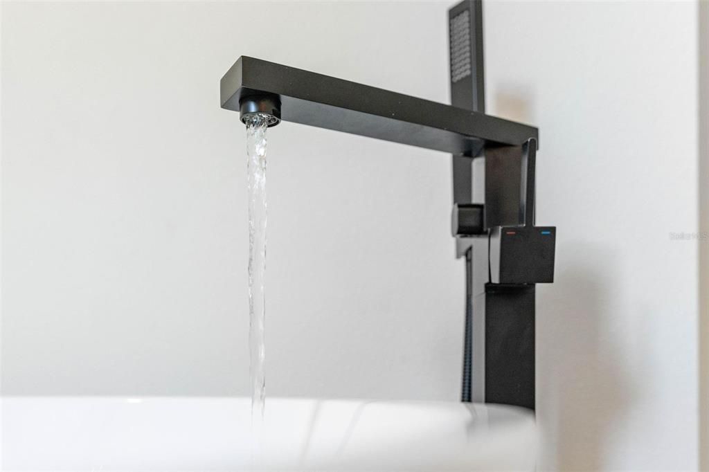 Activo con contrato: $314,000 (4 camas, 3 baños, 1870 Pies cuadrados)