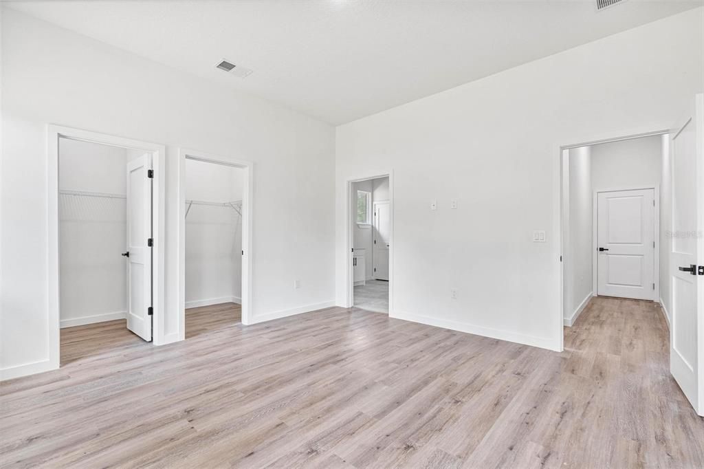 Activo con contrato: $314,000 (4 camas, 3 baños, 1870 Pies cuadrados)