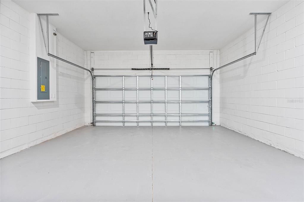 Activo con contrato: $314,000 (4 camas, 3 baños, 1870 Pies cuadrados)