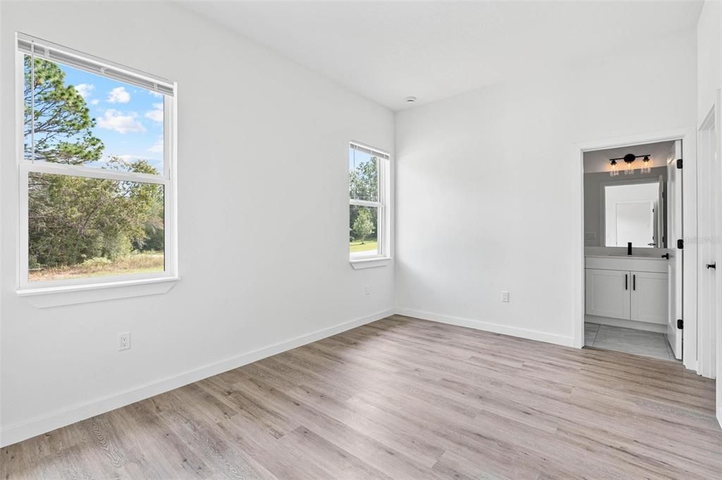 Activo con contrato: $314,000 (4 camas, 3 baños, 1870 Pies cuadrados)