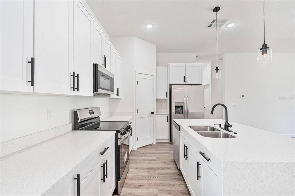 Activo con contrato: $314,000 (4 camas, 3 baños, 1870 Pies cuadrados)