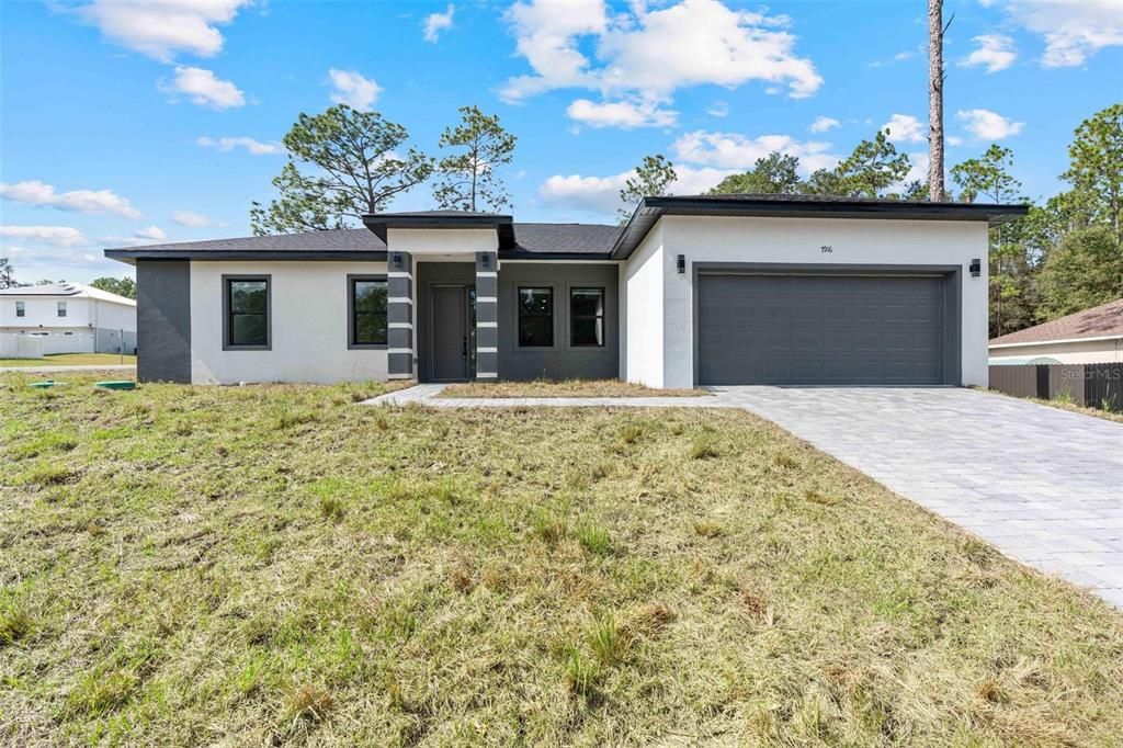 Activo con contrato: $314,000 (4 camas, 3 baños, 1870 Pies cuadrados)