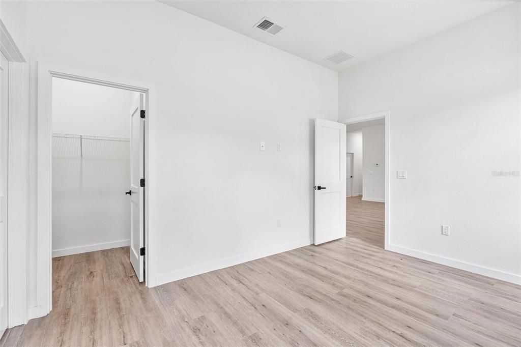 Activo con contrato: $314,000 (4 camas, 3 baños, 1870 Pies cuadrados)