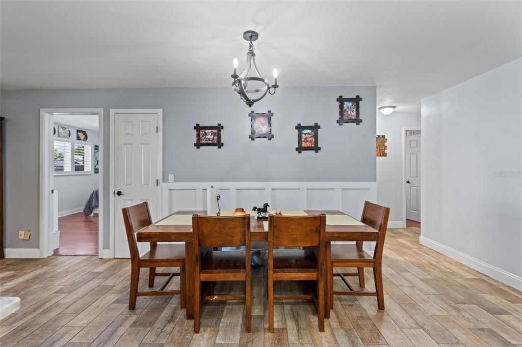 For Sale: $775,000 (4 beds, 3 baths, 2697 Square Feet)