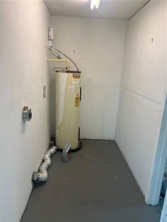 For Sale: $325,000 (3 beds, 2 baths, 1536 Square Feet)