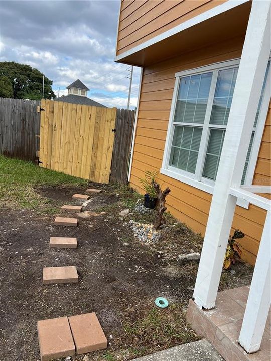 For Sale: $325,000 (3 beds, 2 baths, 1536 Square Feet)