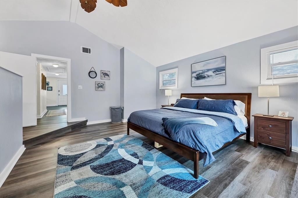 На продажу: $375,000 (3 спален, 2 ванн, 1333 Квадратных фут)