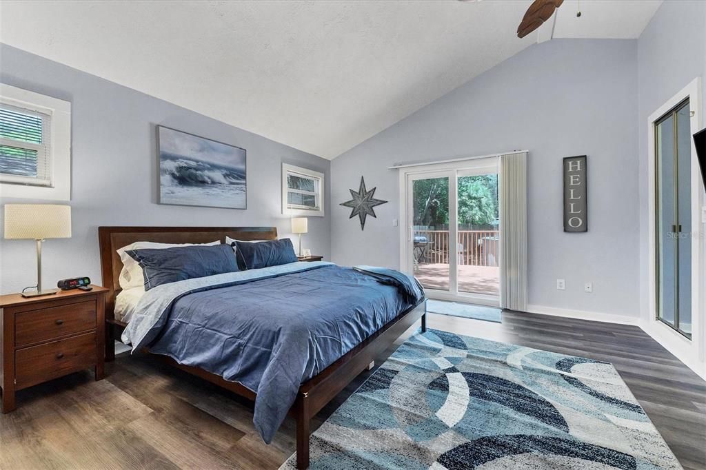 На продажу: $375,000 (3 спален, 2 ванн, 1333 Квадратных фут)