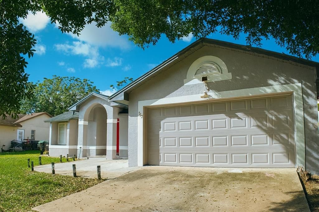 For Sale: $375,900 (3 beds, 2 baths, 1359 Square Feet)