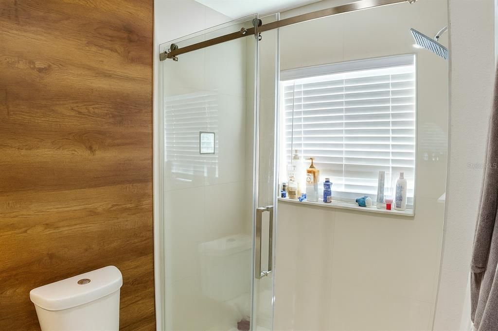 For Sale: $375,900 (3 beds, 2 baths, 1359 Square Feet)