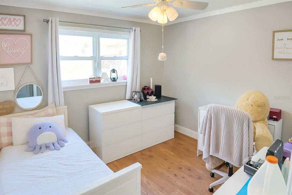 For Sale: $375,900 (3 beds, 2 baths, 1359 Square Feet)