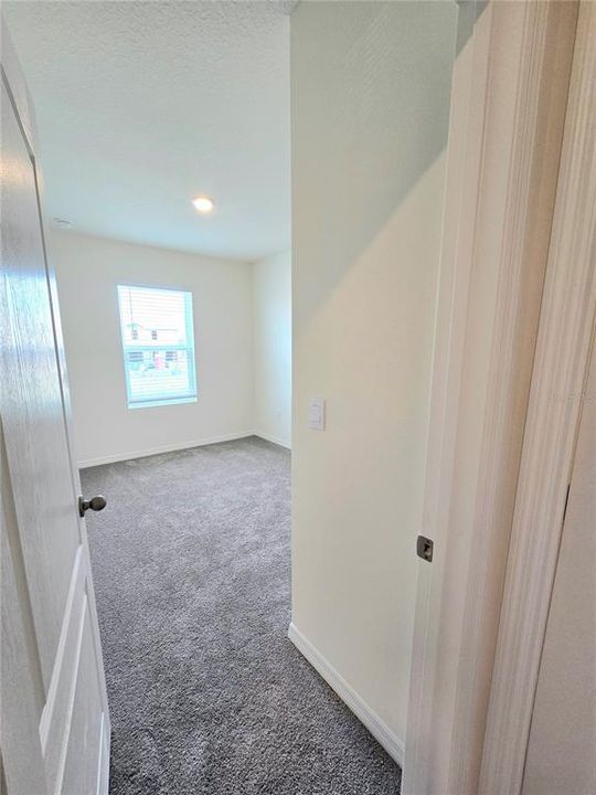 For Rent: $1,800 (3 beds, 2 baths, 1673 Square Feet)