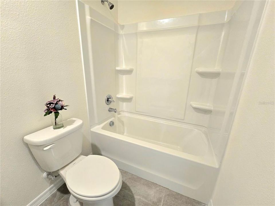 For Rent: $1,800 (3 beds, 2 baths, 1673 Square Feet)