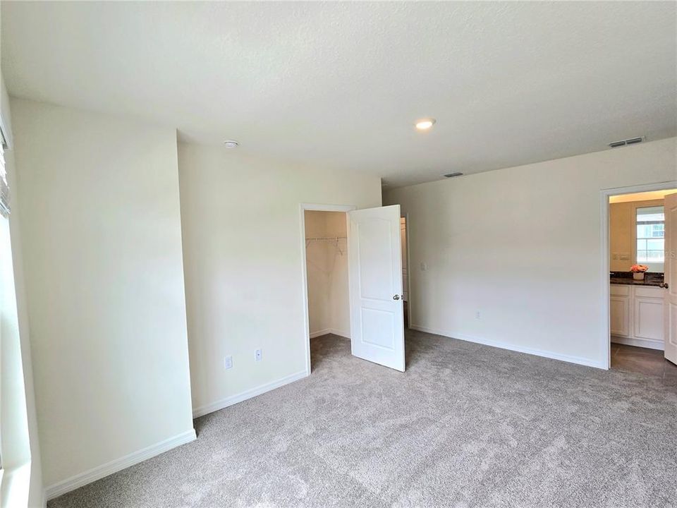 For Rent: $1,800 (3 beds, 2 baths, 1673 Square Feet)