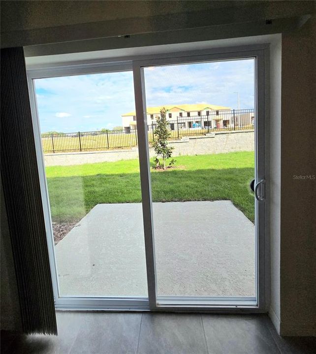 For Rent: $1,800 (3 beds, 2 baths, 1673 Square Feet)