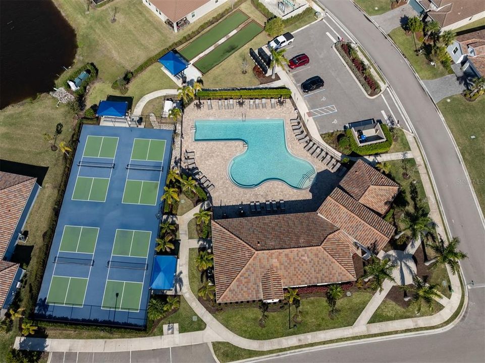 待售: $779,900 (4 贝兹, 3 浴室, 2816 平方英尺)