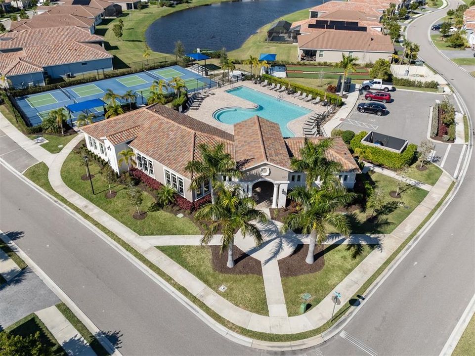 待售: $779,900 (4 贝兹, 3 浴室, 2816 平方英尺)