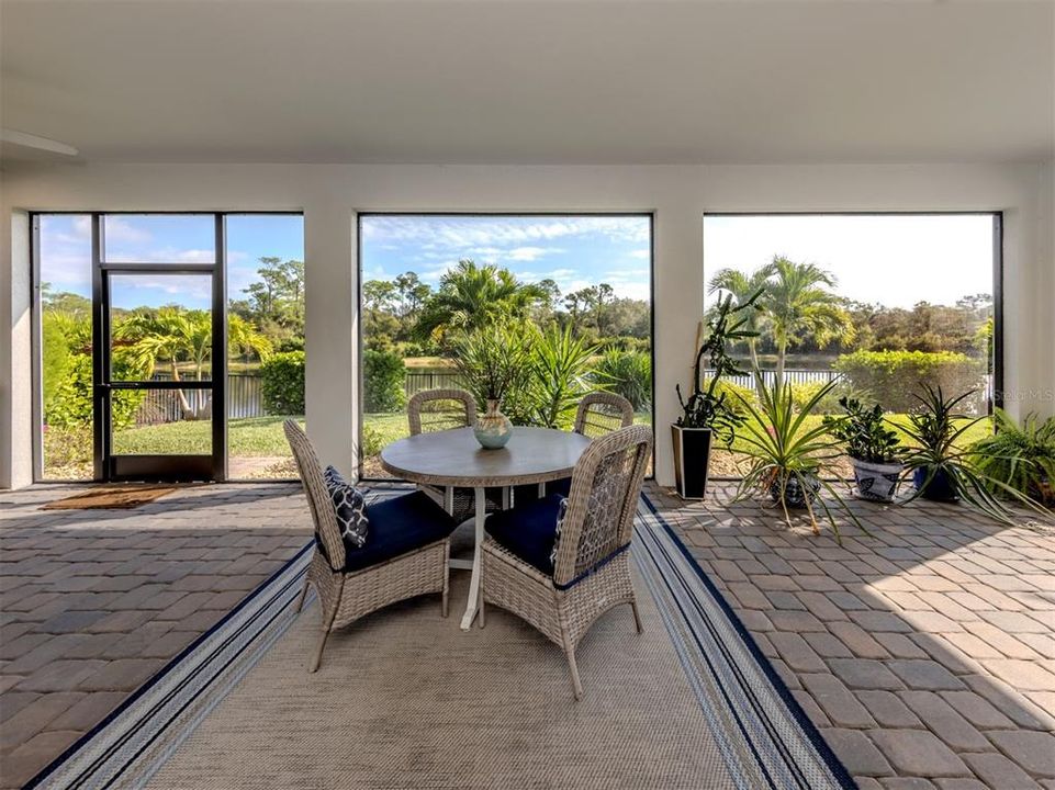 待售: $779,900 (4 贝兹, 3 浴室, 2816 平方英尺)